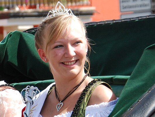 Volksfestkönigin 2011 Johanna Schaumann