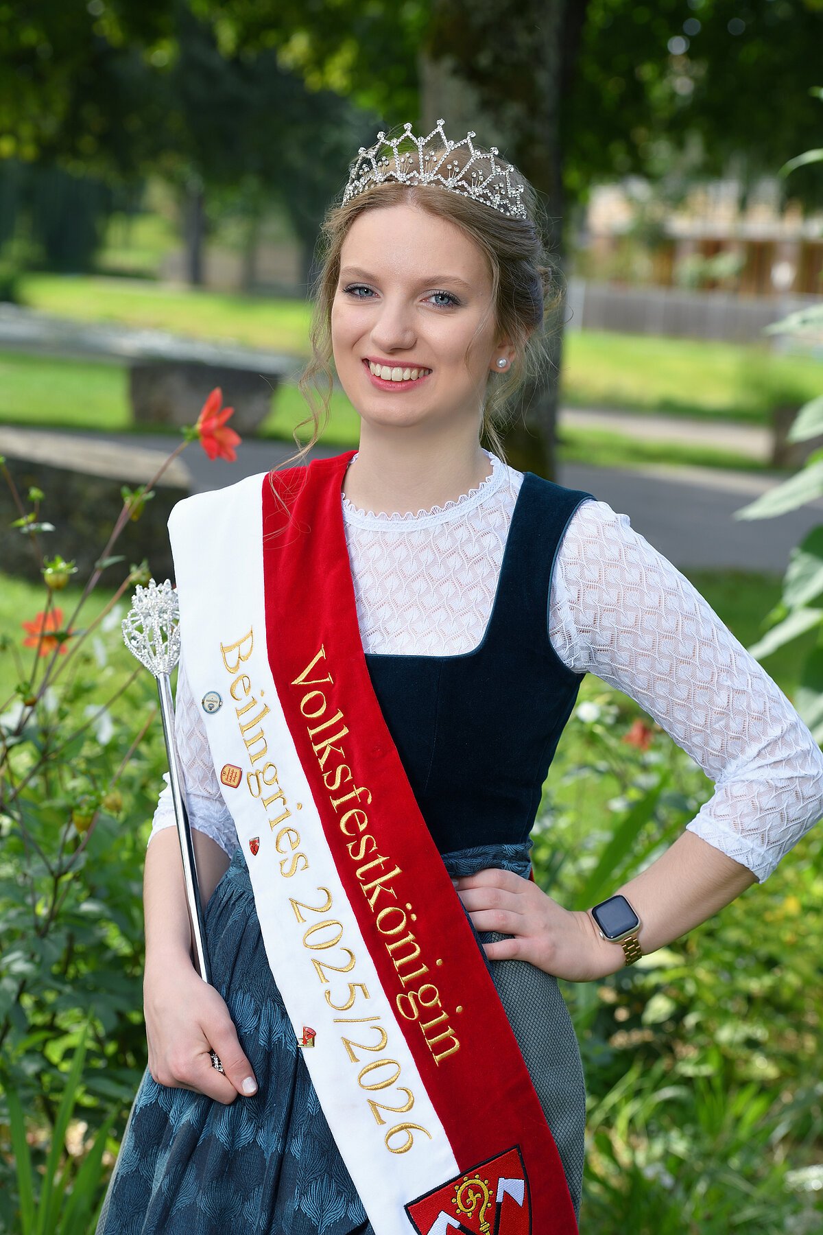 Volksfestkönigin Milena Grad 2025