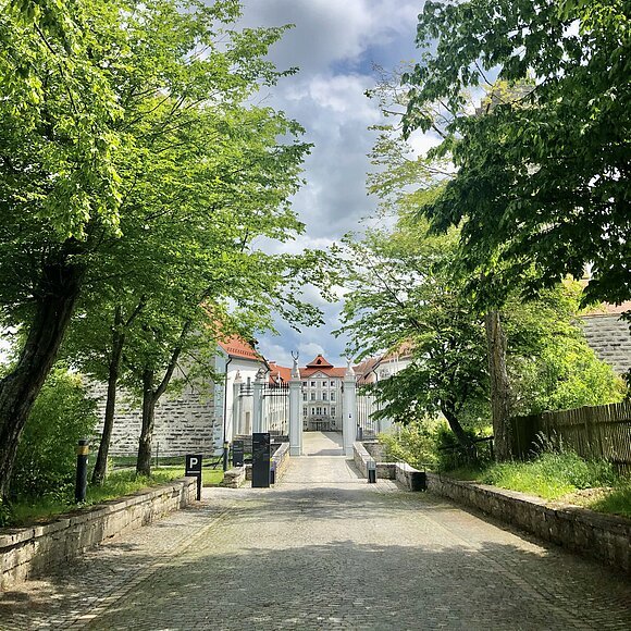 Schloss Hirschberg Blick von der Fürstenstraße auf Schloss Hirschberg